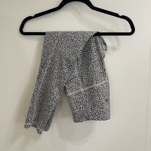 athleta salutation legggings